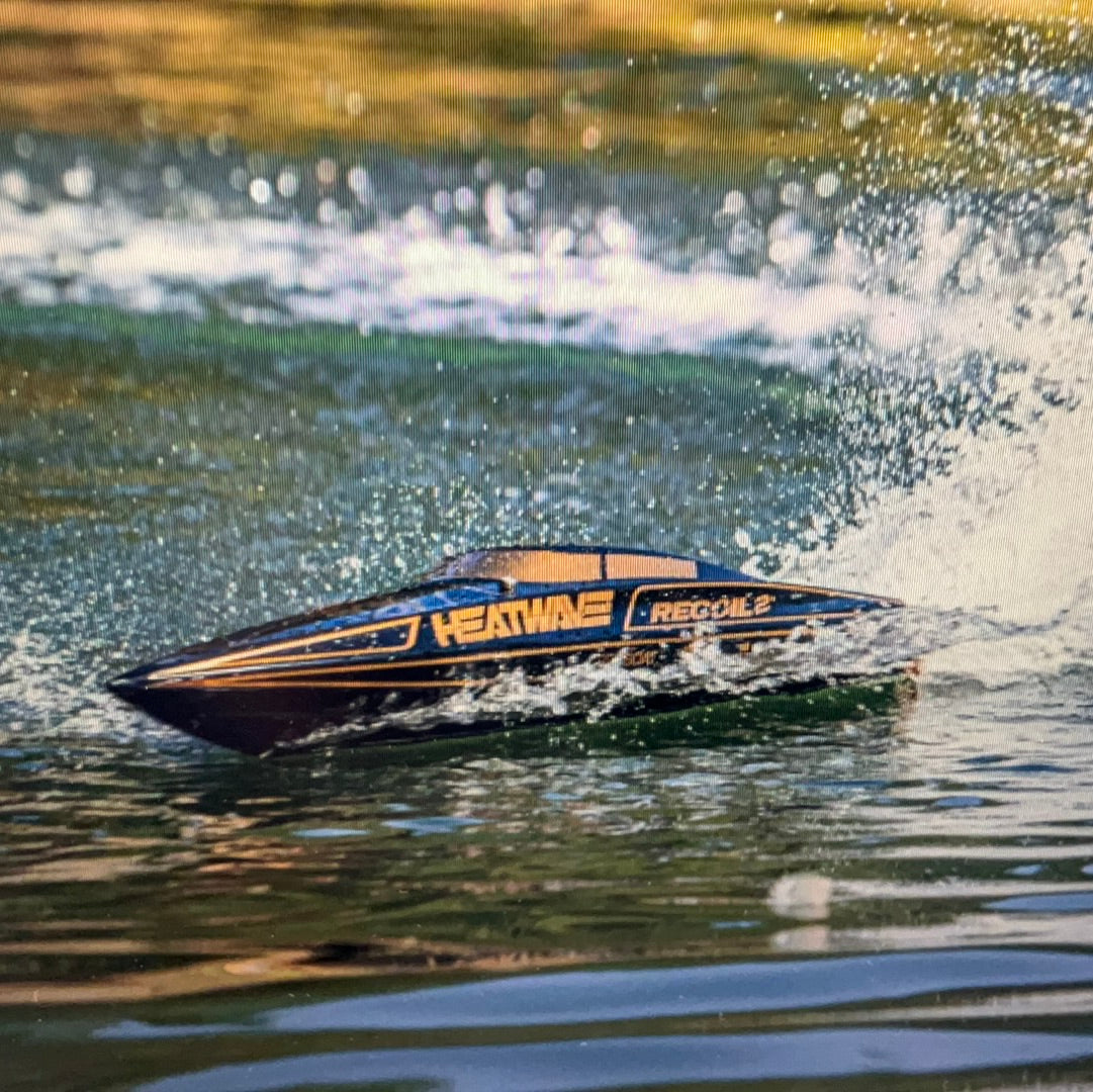 PROBOAT Recoil 2 V2 26" Self-Righting Brushless Deep-V RTR, Heat Wave Visual