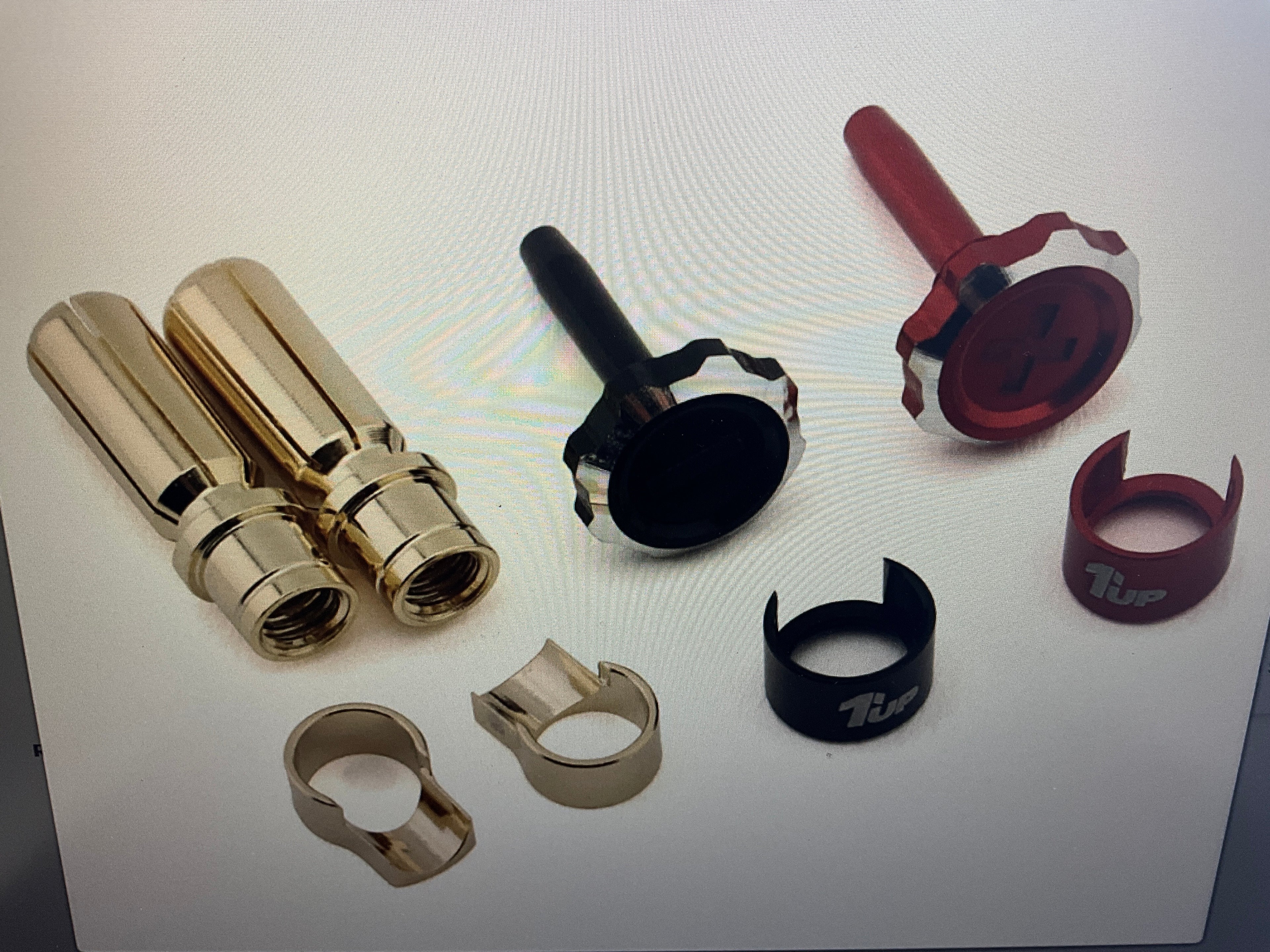 1UP Racing "Lockdown" Adjustable Bullet Plug Grips w/5mm Bullets (Red/Black)