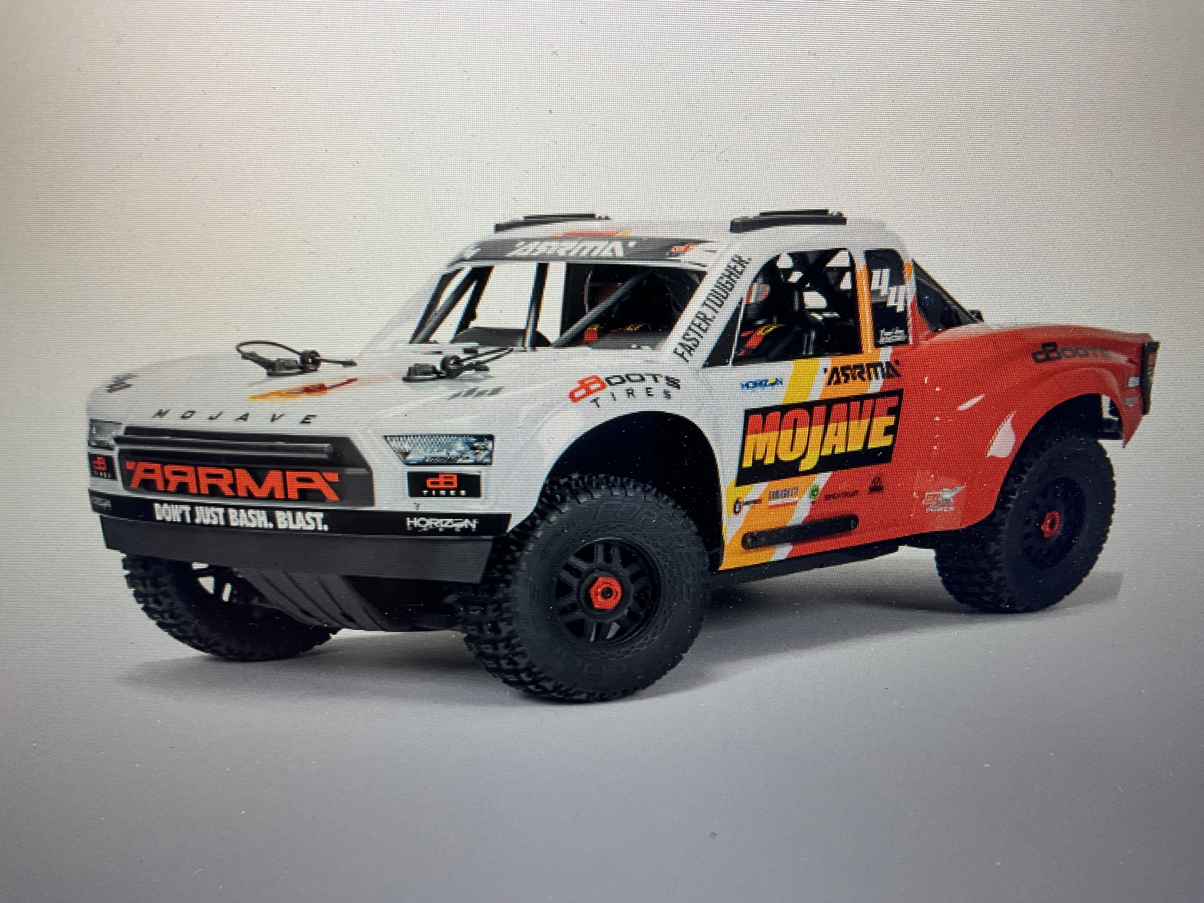 1/8 MOJAVE 4X4 4S BLX Desert Truck RTR