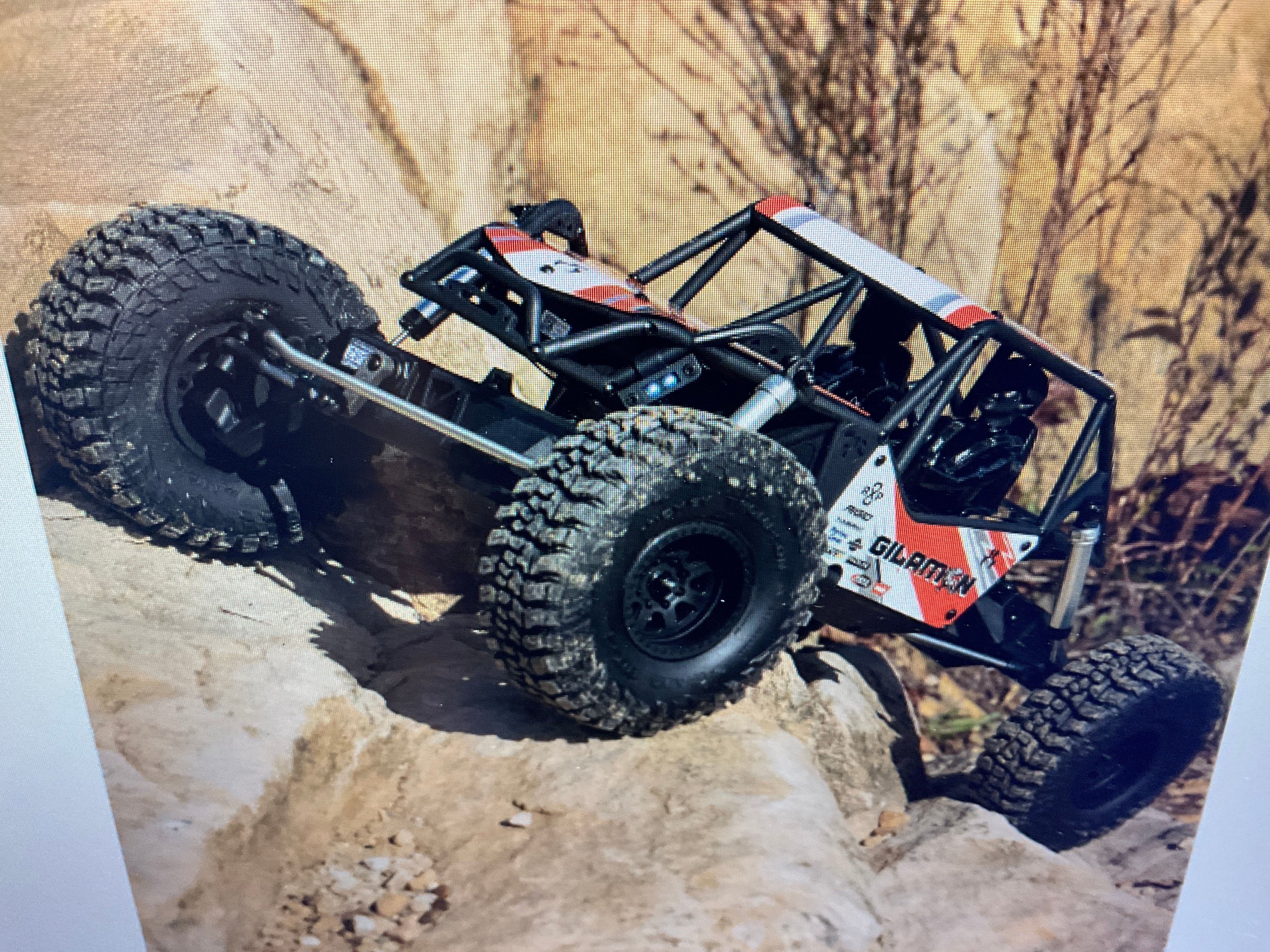 AXIAL 1/8 AXP8 Gilamon 2.2 4X4 RTR Brushed Trail Buggy, Red