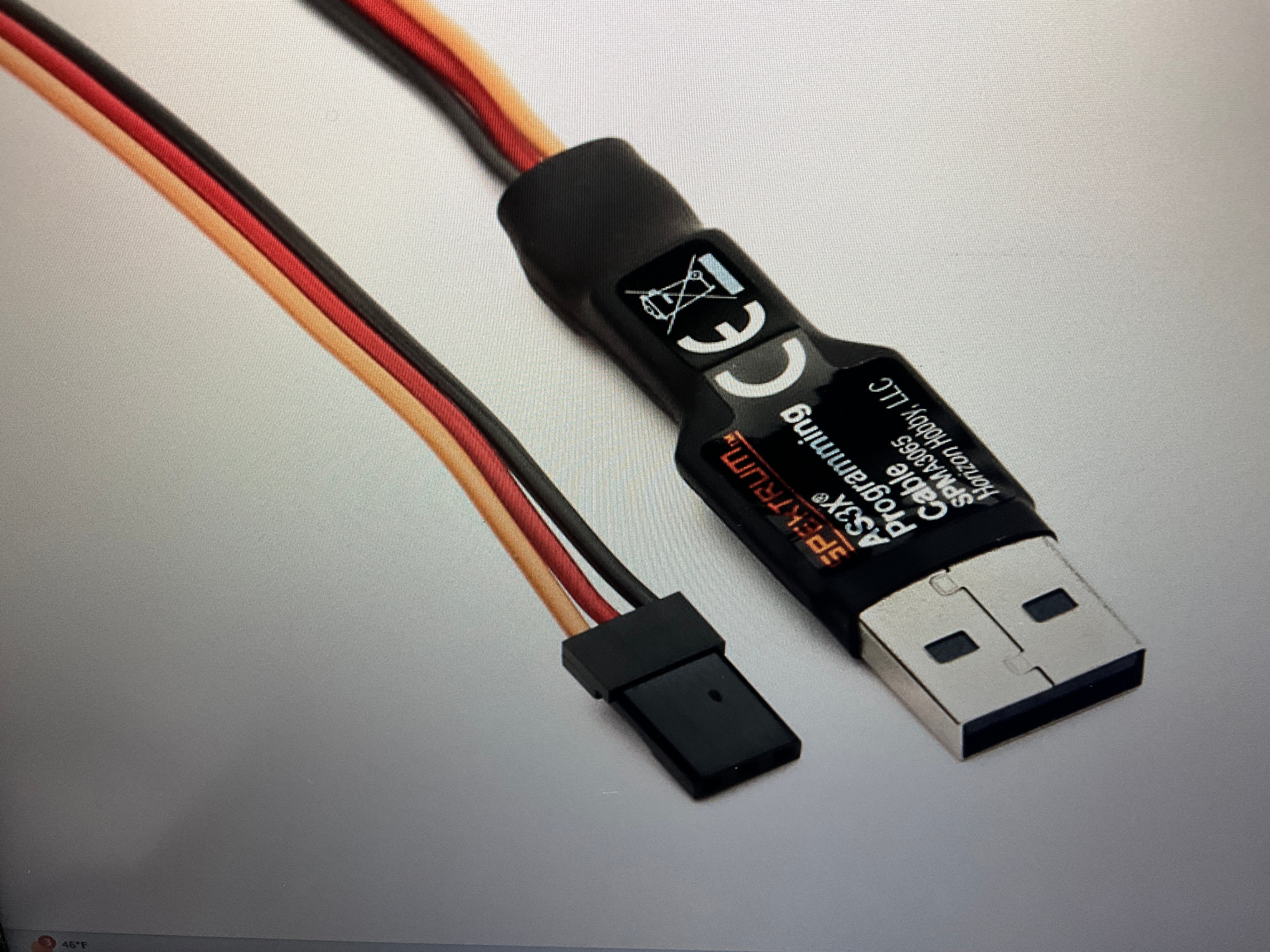 SPEKTRUM Transmitter/Receiver Programming Cable: USB Interface
