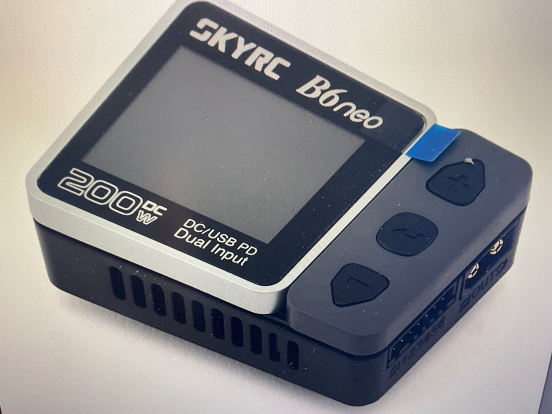 SkyRC B6Neo LiPo/LiHV/LiFe DC Battery Charger (6S/10A/200W) (Grey/Black)