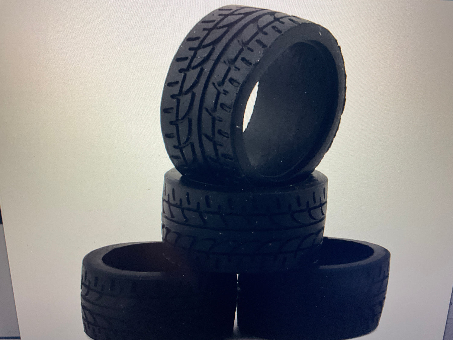 Kyosho Mini-Z 11mm Wide Racing Radial Tire (4) (10 Shore)