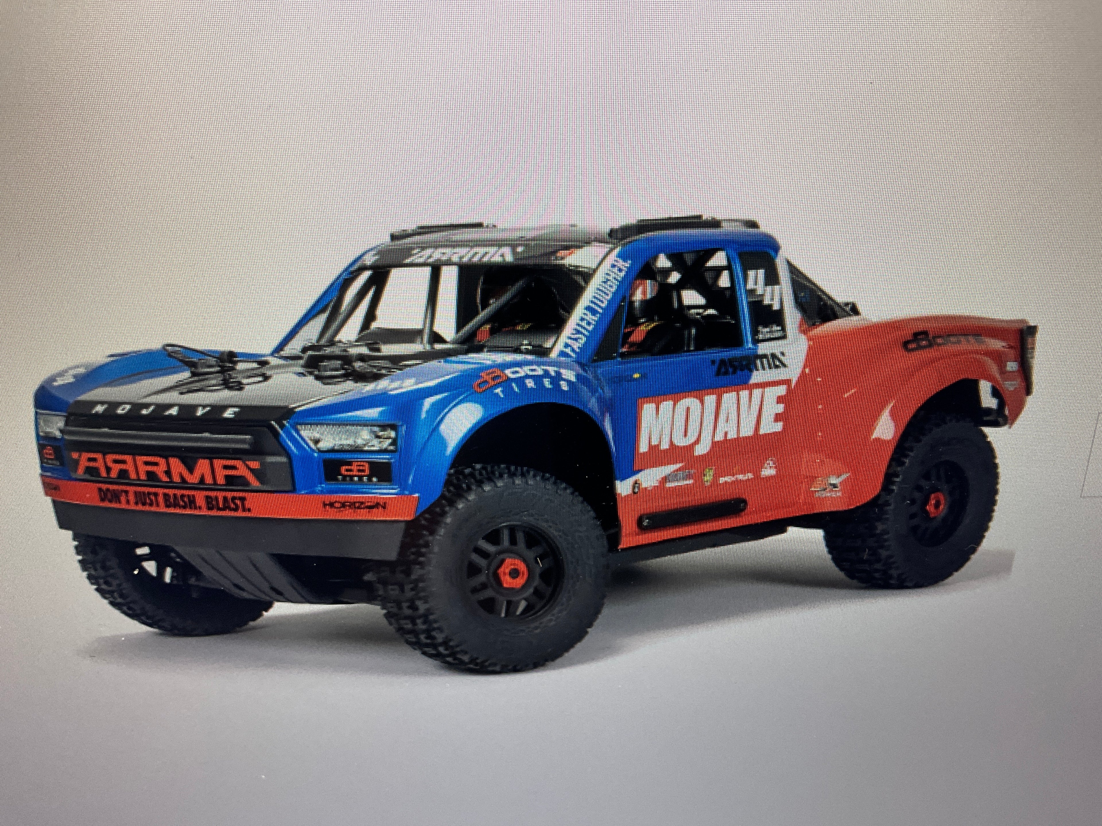 ARRMA 1/8 ARRMA MOJAVE 4S