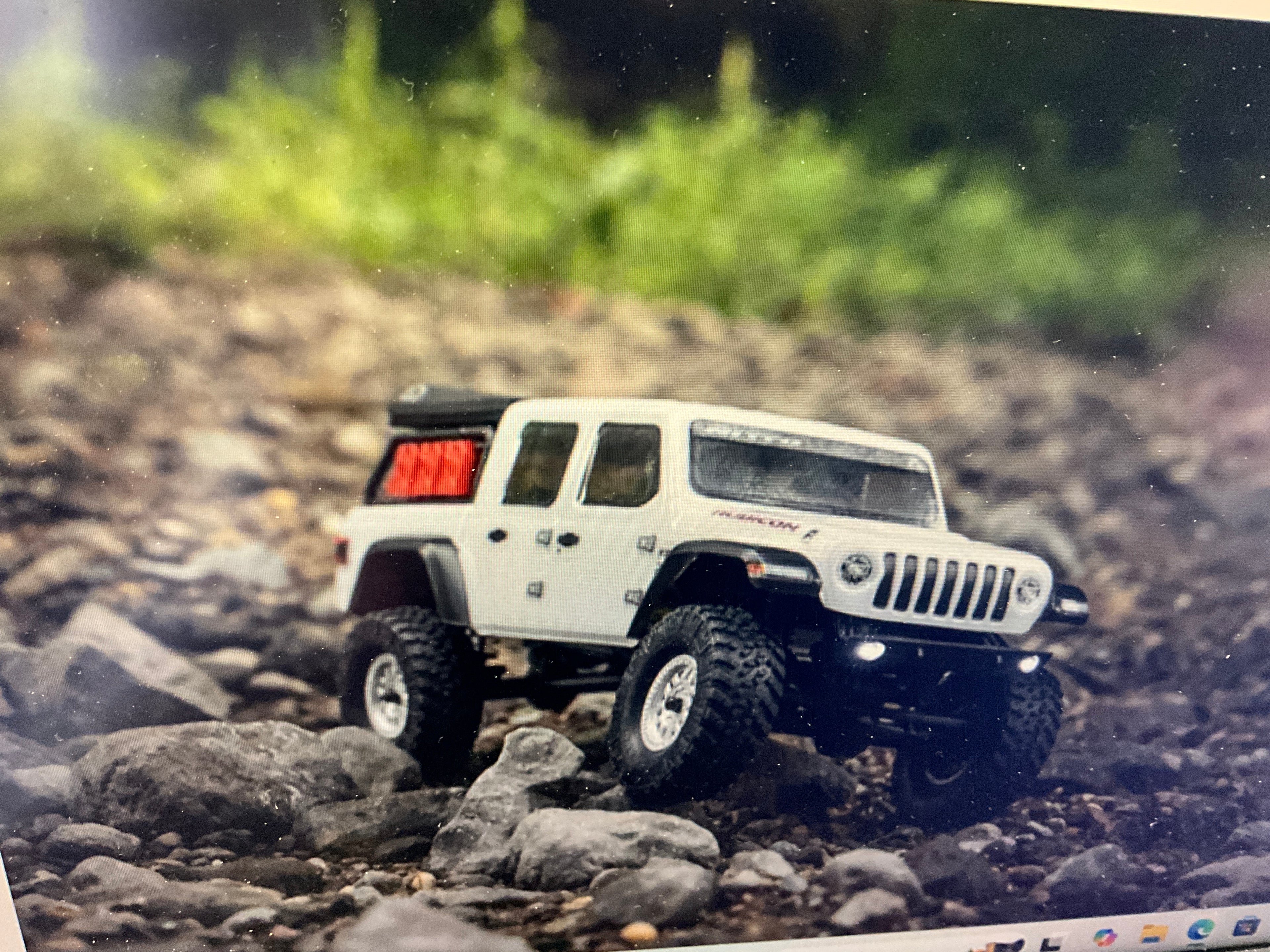 1/24 SCX24 Jeep JT Gladiator 4WD Rock Crawler Brushed RTR